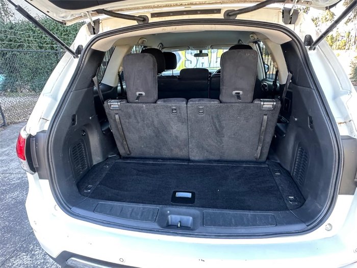 2016 NISSAN PATHFINDER ST (4x2)