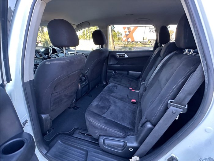 2016 NISSAN PATHFINDER ST (4x2)