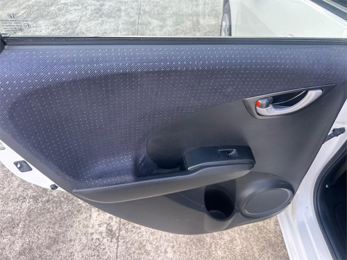 2010 HONDA JAZZ VTi