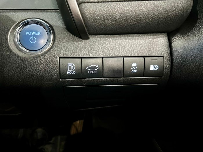 2020 Toyota Camry Ascent Sport AXVH71R Glacier White