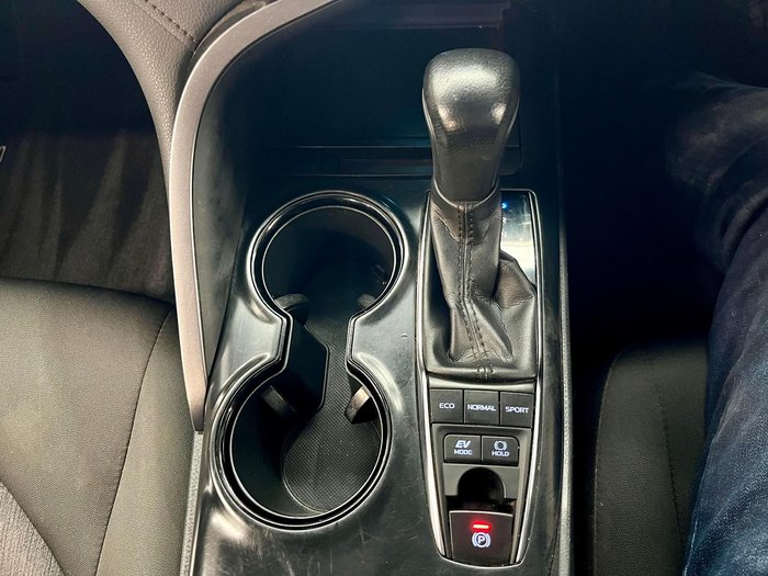 2020 Toyota Camry Ascent Sport AXVH71R Glacier White