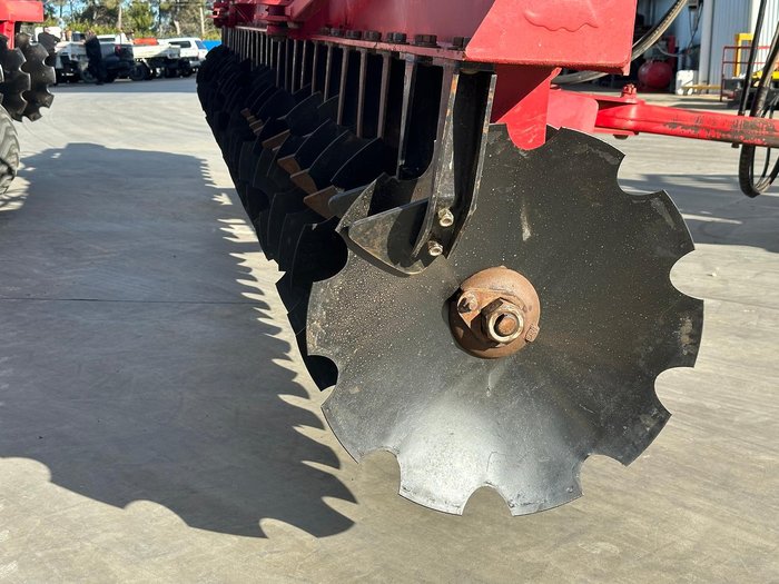 0 TATU GCRO 7010 7.2m 56 Plate Offset Disct Disc Folding USED RED