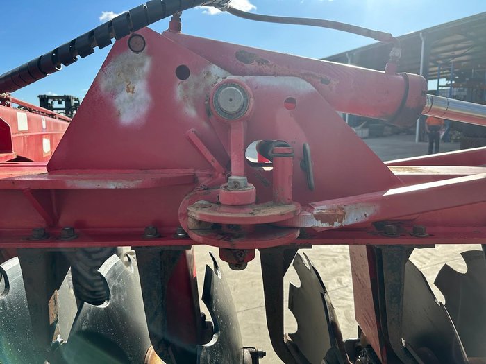 0 TATU GCRO 7010 7.2m 56 Plate Offset Disct Disc Folding USED RED