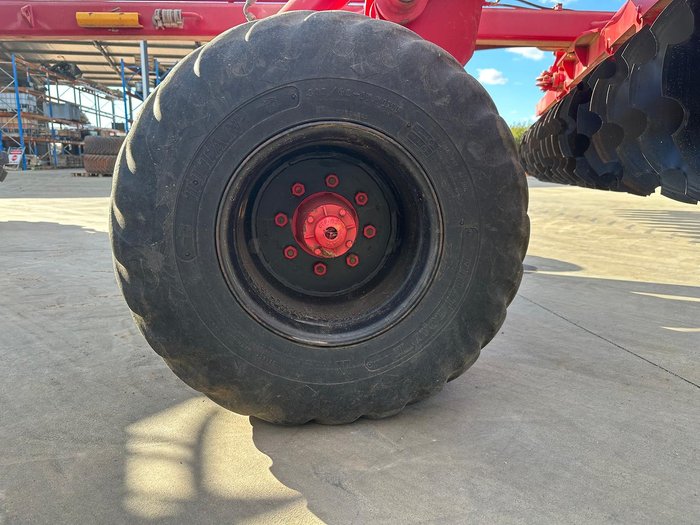 0 TATU GCRO 7010 7.2m 56 Plate Offset Disct Disc Folding USED RED