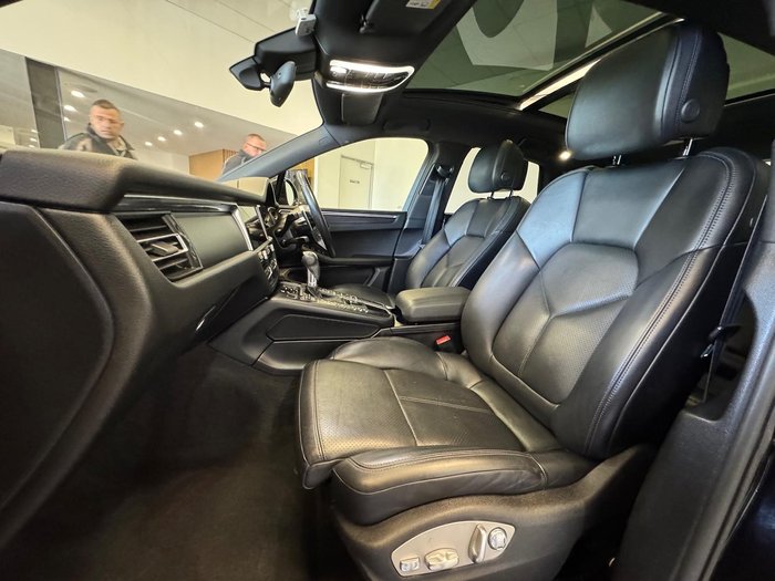 2021 Porsche Macan