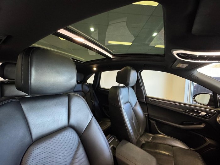 2021 Porsche Macan