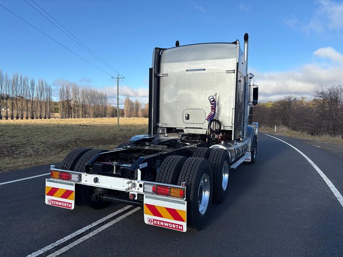 2025 Kenworth T909