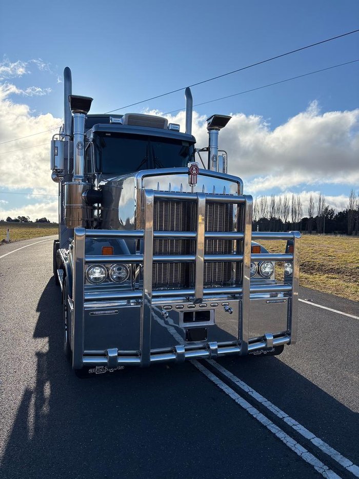 2025 Kenworth T909