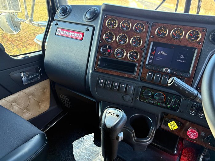 2025 Kenworth T909