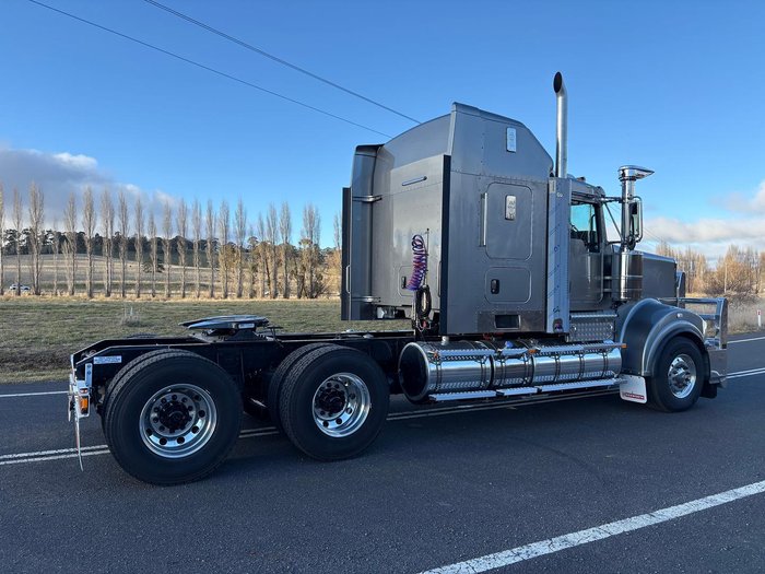 2025 Kenworth T909