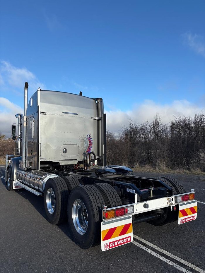 2025 Kenworth T909