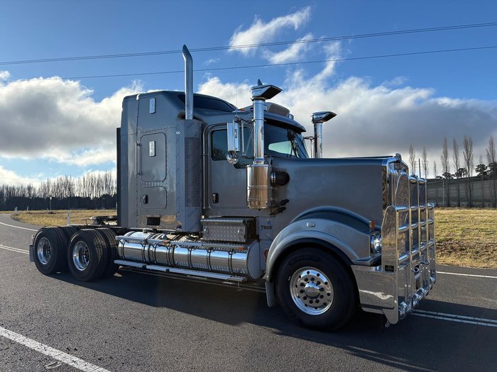 2025 Kenworth T909