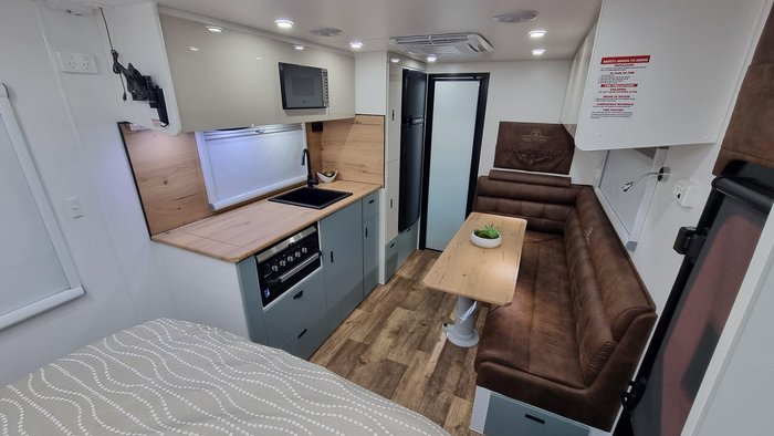 2025 Domain Whiteline