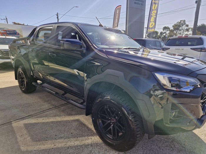 2024 Isuzu D-MAX BLADE