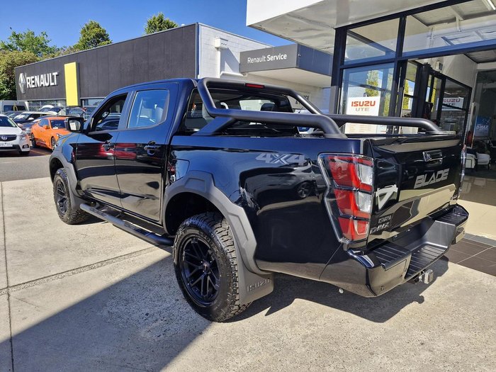 2024 Isuzu D-MAX BLADE
