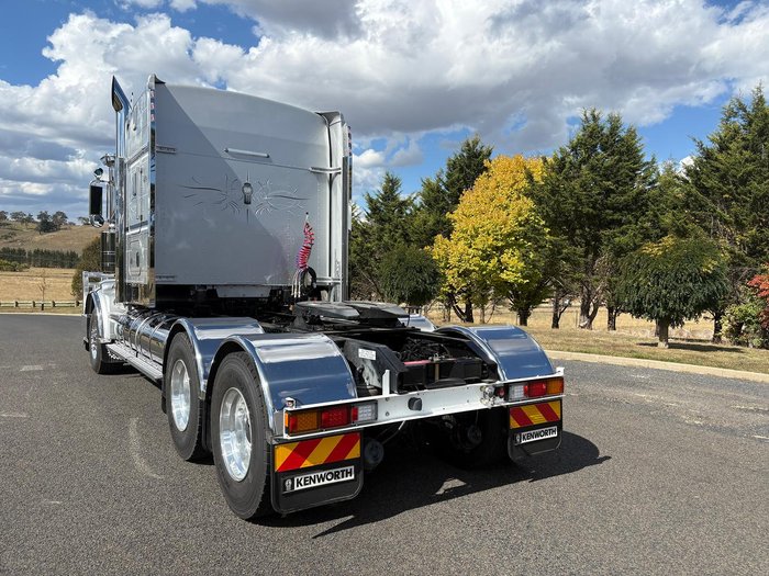 2024 Kenworth T659 Silver