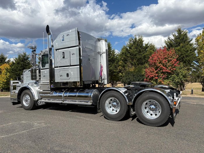 2024 Kenworth T659 Silver