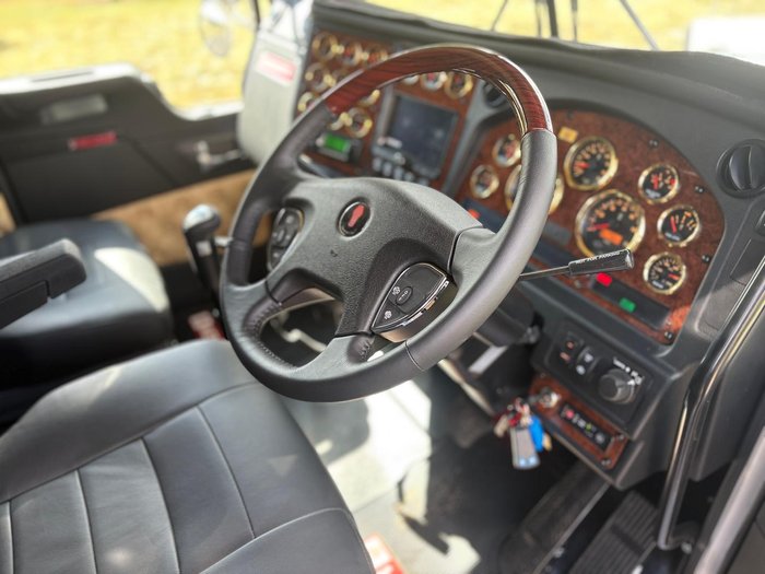 2024 Kenworth T659 Silver
