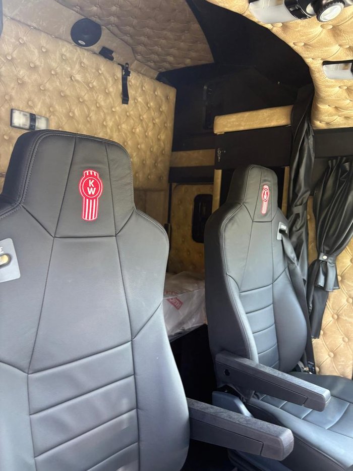 2024 Kenworth T659 Silver
