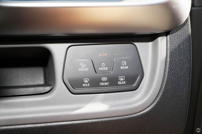 2024 Volkswagen ID. Buzz Pro BEV560