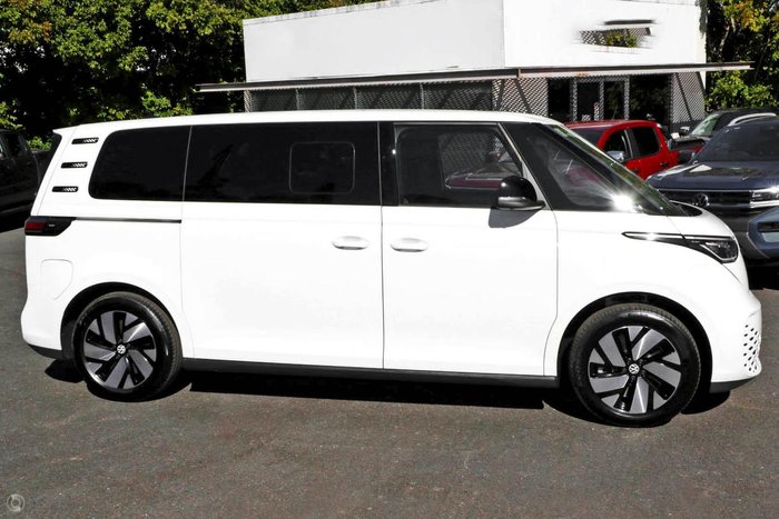 2024 Volkswagen ID. Buzz Pro BEV560