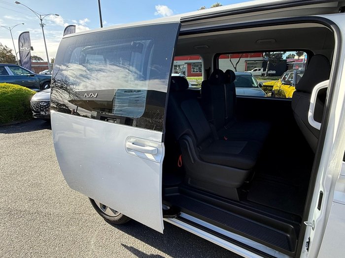 2023 Hyundai STARIA 