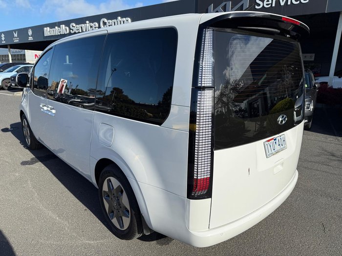 2023 Hyundai STARIA 