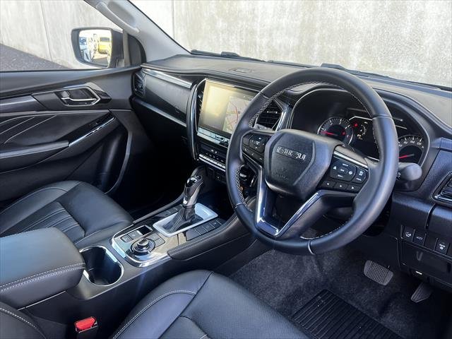 2024 Isuzu MU-X LS-T