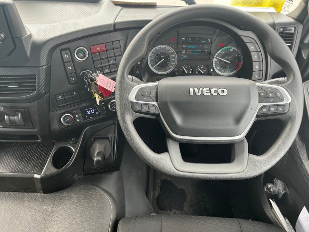 2024 Iveco AT 460 MED ROOF PRIME MOVER