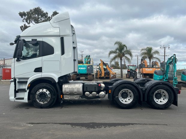 2024 Iveco AT 460 MED ROOF PRIME MOVER