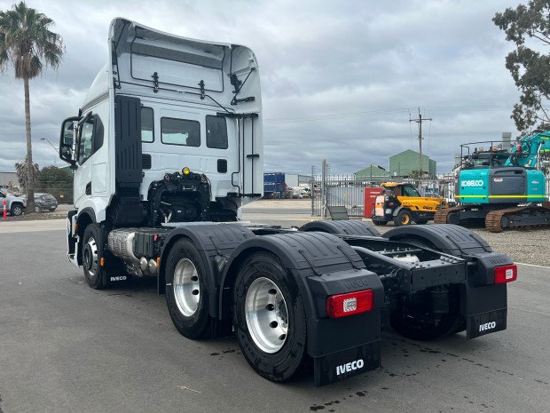 2024 Iveco AT 460 MED ROOF PRIME MOVER