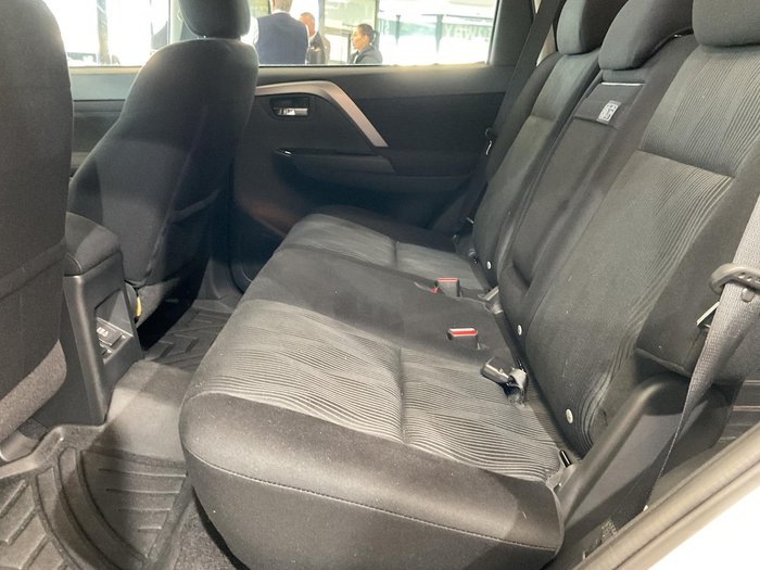 2020 Mitsubishi Pajero Sport GLX