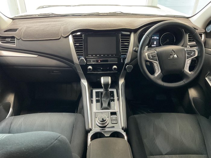 2020 Mitsubishi Pajero Sport GLX