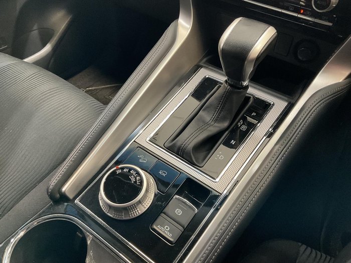 2020 Mitsubishi Pajero Sport GLX