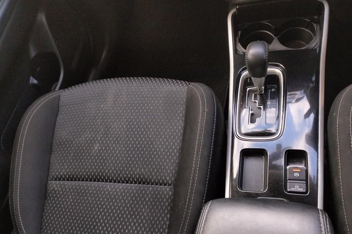 2018 Mitsubishi Outlander ES