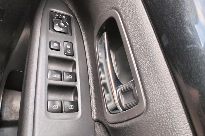 2018 Mitsubishi Outlander ES