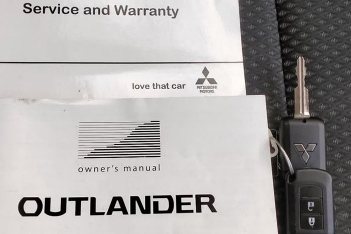 2018 Mitsubishi Outlander ES