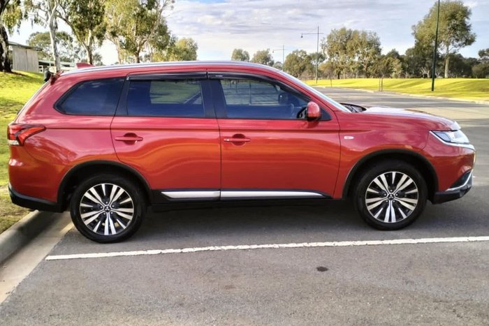 2018 Mitsubishi Outlander ES