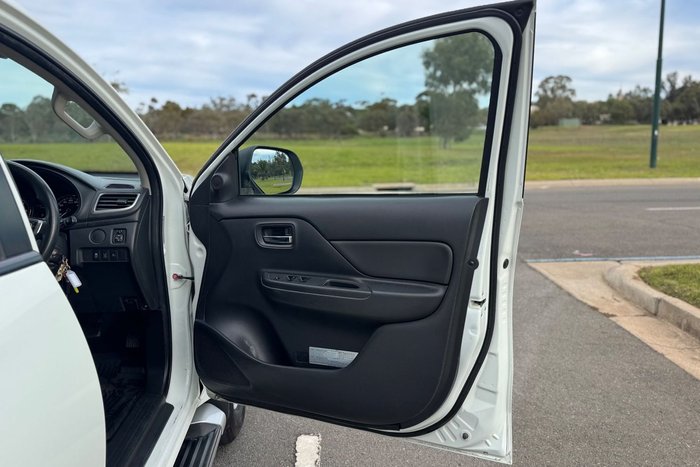 2021 Mitsubishi Triton GLX+