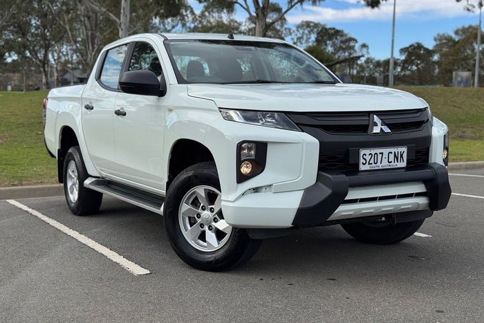 2021 Mitsubishi Triton GLX+