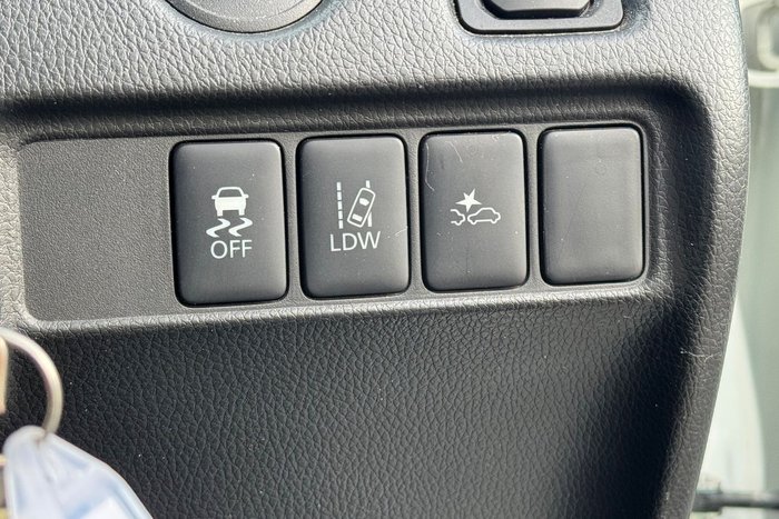 2021 Mitsubishi Triton GLX+