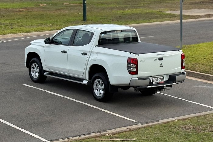 2021 Mitsubishi Triton GLX+