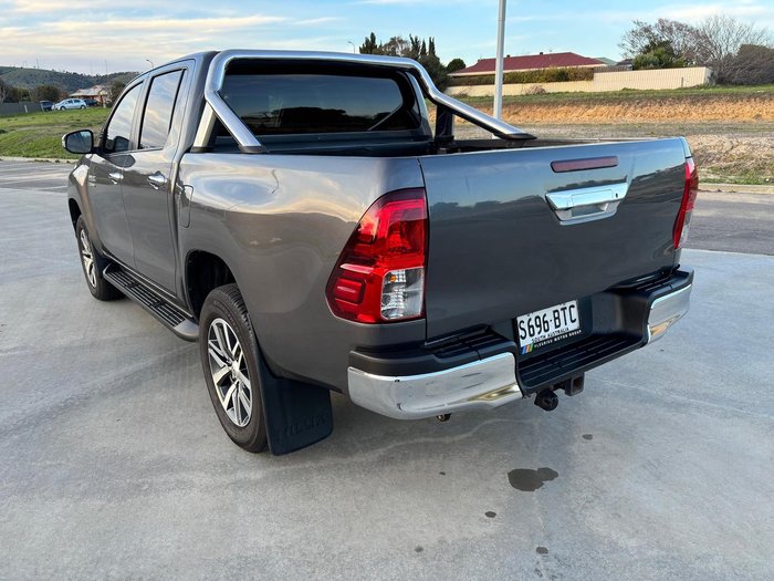2017 Toyota Hilux SR5