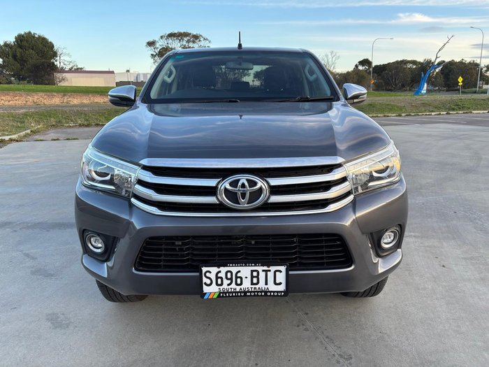 2017 Toyota Hilux SR5