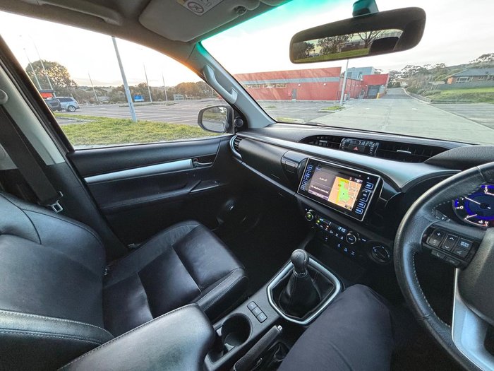 2017 Toyota Hilux SR5