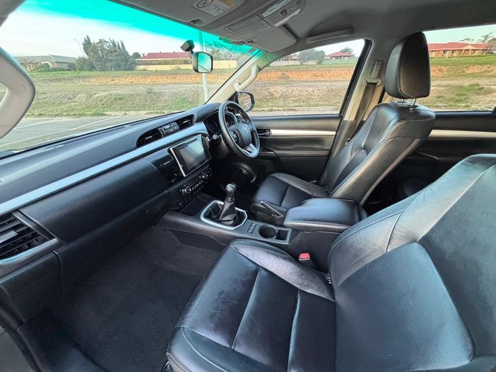 2017 Toyota Hilux SR5