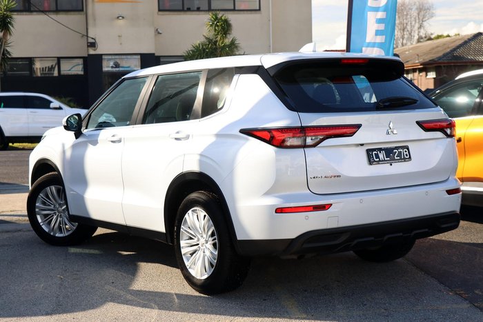 2024 Mitsubishi Outlander ES ZM MY24 White