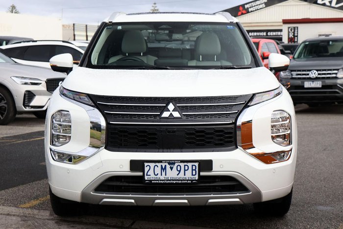 2023 Mitsubishi Outlander Exceed