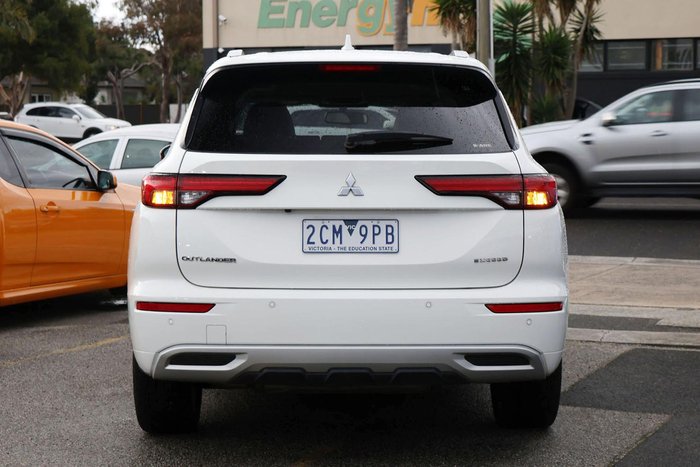 2023 Mitsubishi Outlander Exceed