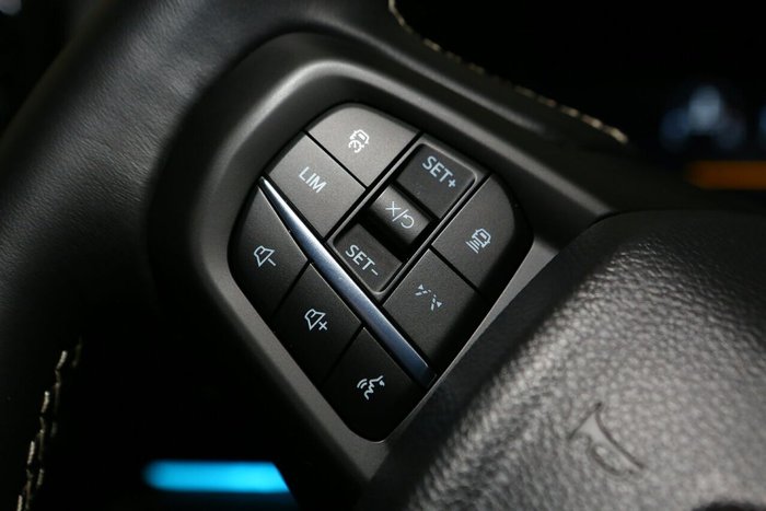 2024 Ford Everest Platinum